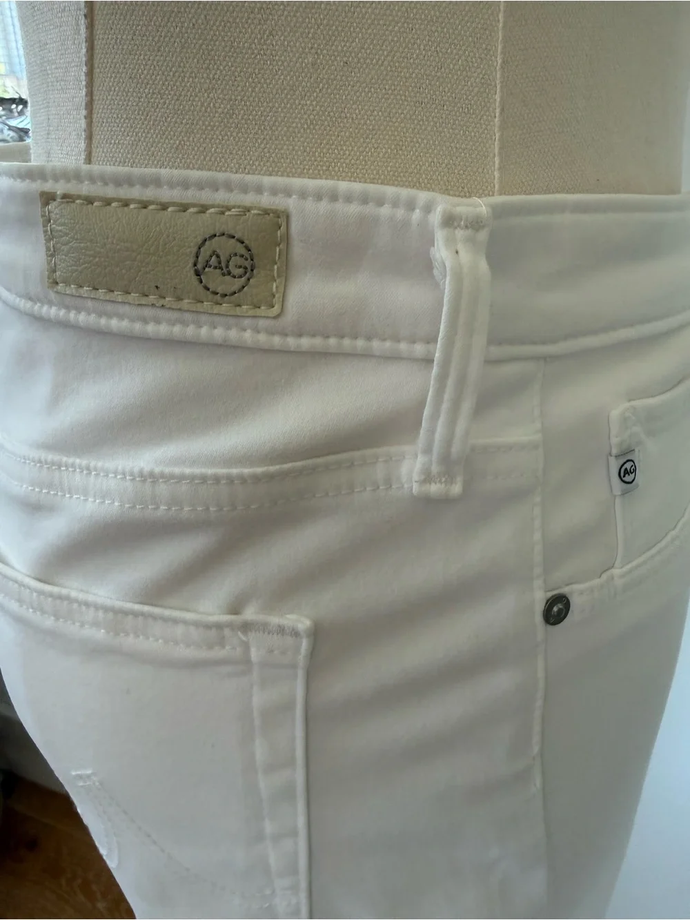 NWT AG Denim in White Luscious Stretch Sateen Prima Crop Cigarette Leg